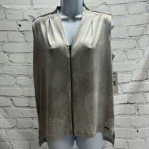 NWT Tahari Womens V NecK Sleeveless Top